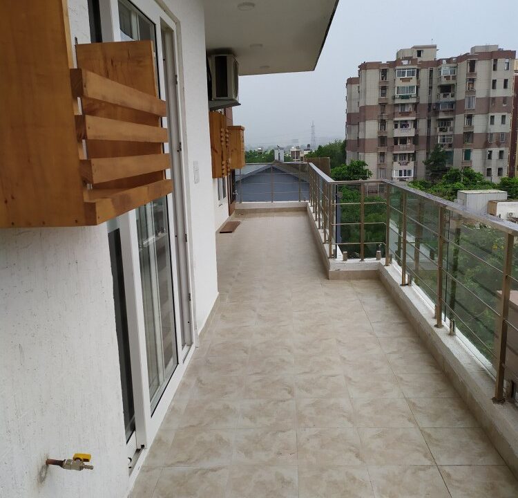 Brand New Builder Floor in Ardee City Sector-52 Gurgaon, HUDA City Centre Floor, Residential